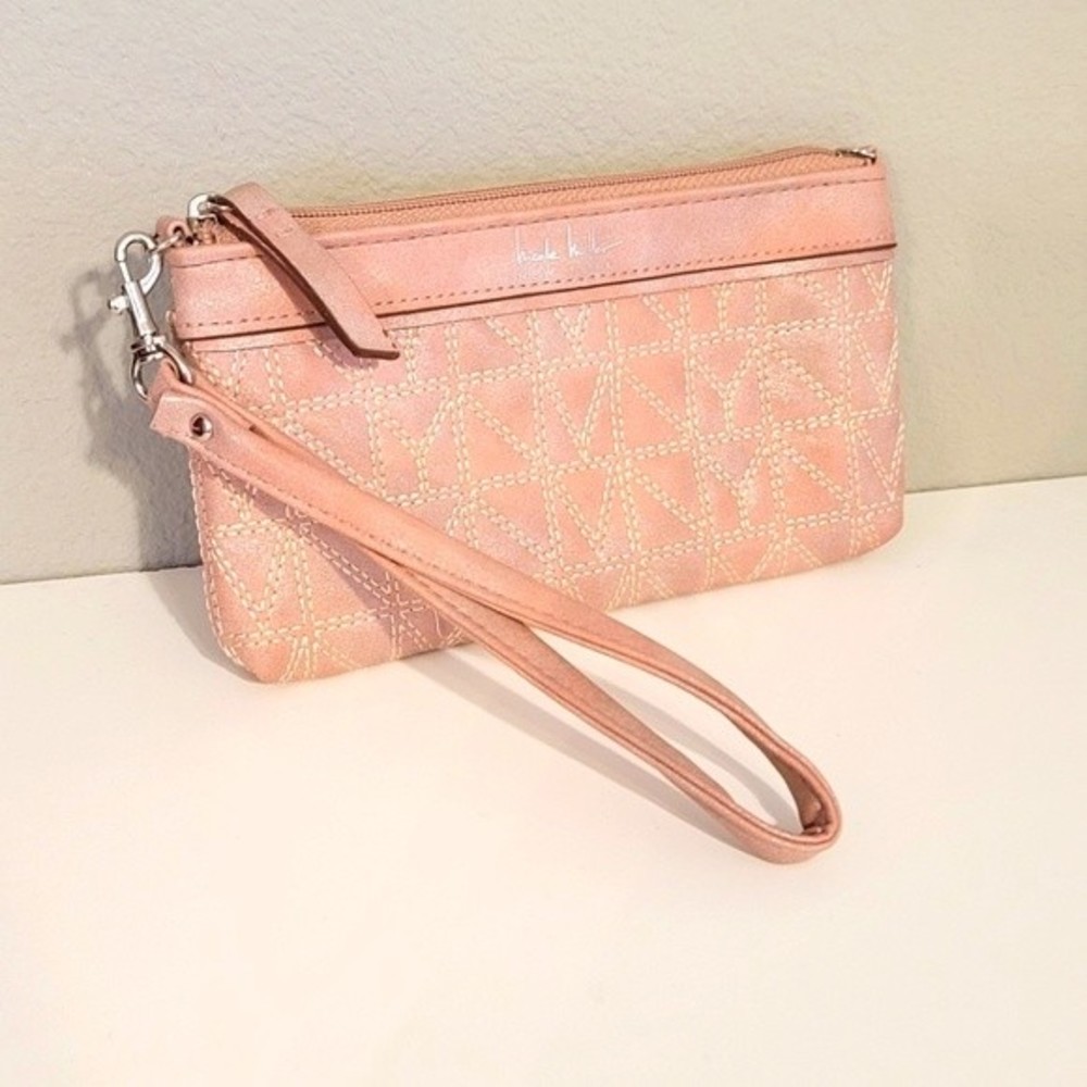 5/$25 Nicole Miller NY Quilted Wristlet